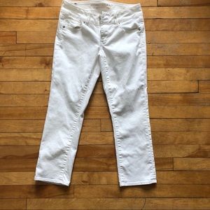 NWOT American Eagle cropped white jeans 4R